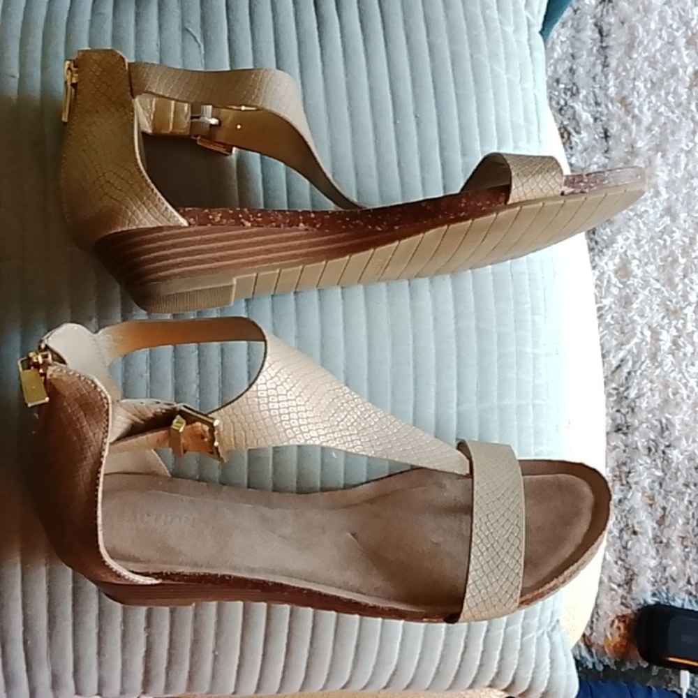Kenneth Cole Tan Ankle Strap Sandals 9.5 Med - Picture 11 of 16